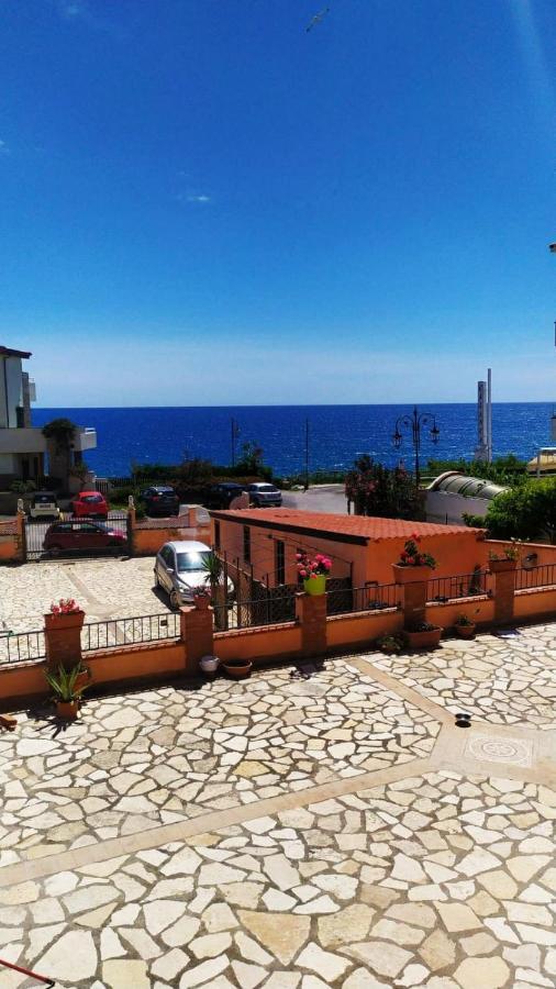 Hotel La Terrazza Sul Mare à Marina di Camerota Extérieur photo